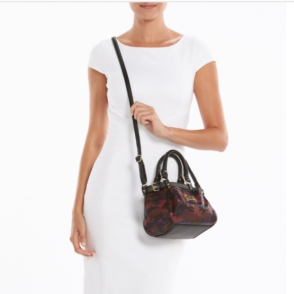 Juicy Couture Violet Crossbody Bag - Picture 4 of 5